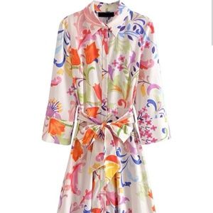 Goodnight Macaroon colorful Floral Waist-Tie Collared Dress- size medium
